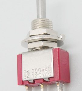 Interruptor de palanca 1 cto 3 Posiciones SP3T (ON)-OFF-(ON) Dimensiones de cuerpo 12,7x6,86x8,89mm