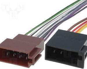 Conector ISO macho cables de alimentación y altavoces  PIN: 13 (5 + 8)