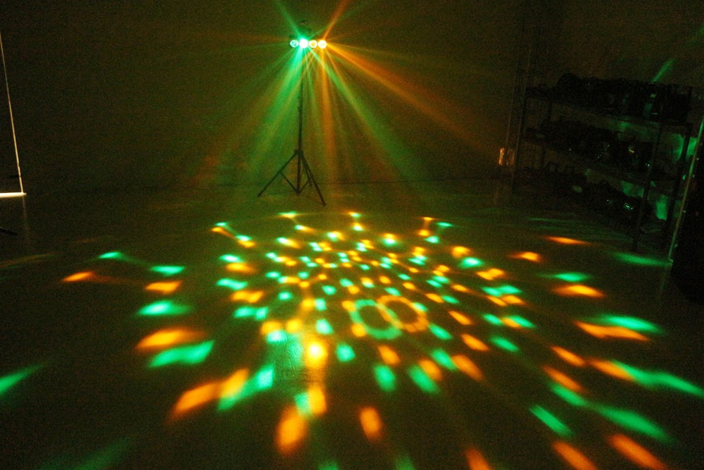 EFECTO ILUMINACIÓN BANCO BX 4 LEDS RGBA MANDO A DISTANCIA - Imagen 4